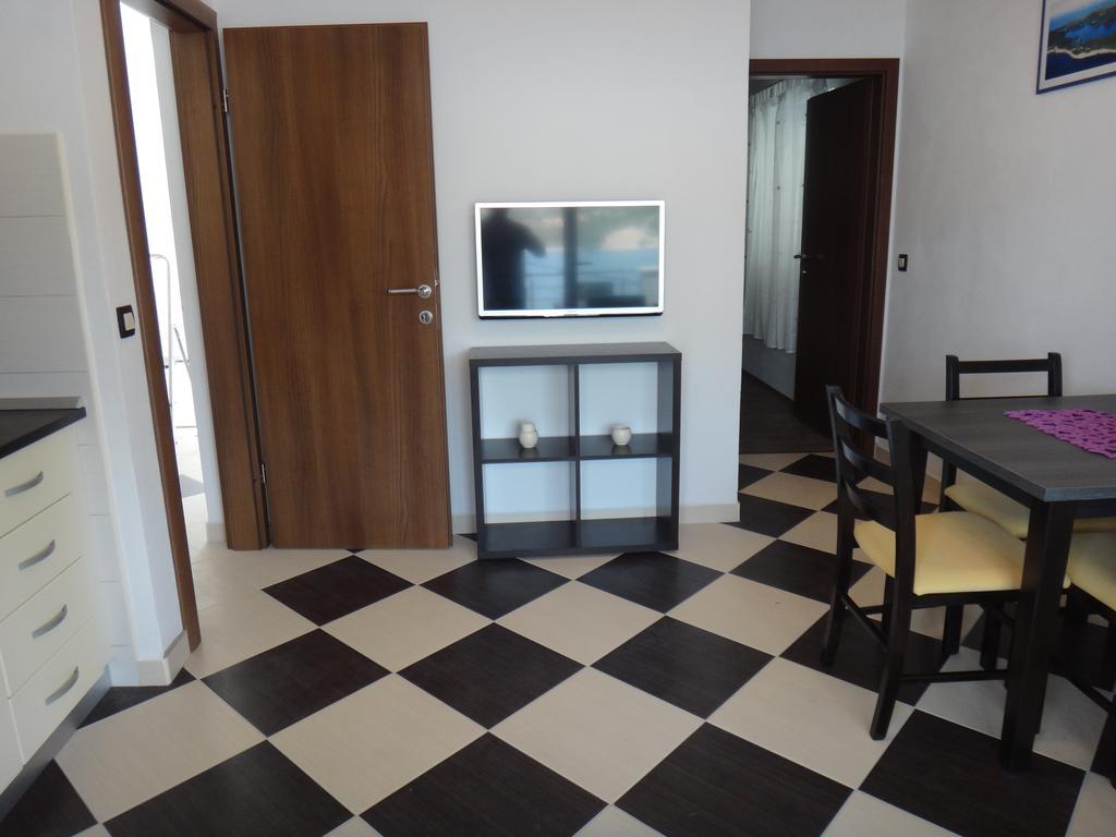 Apartments Selina Vinišće Rum bild